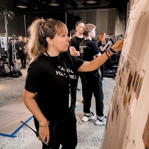 MH working backstage ZV show